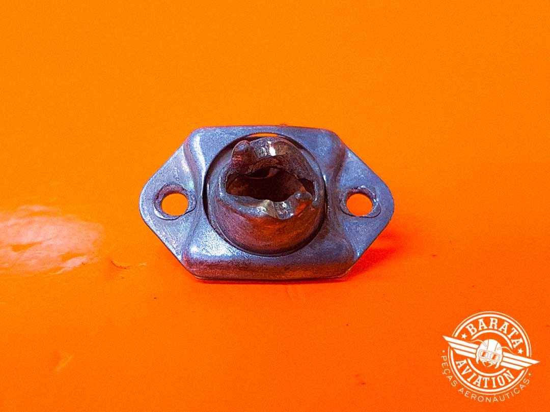 Coxim Receptáculo de Fixação do Capo do Motor P/N 4002-244-16