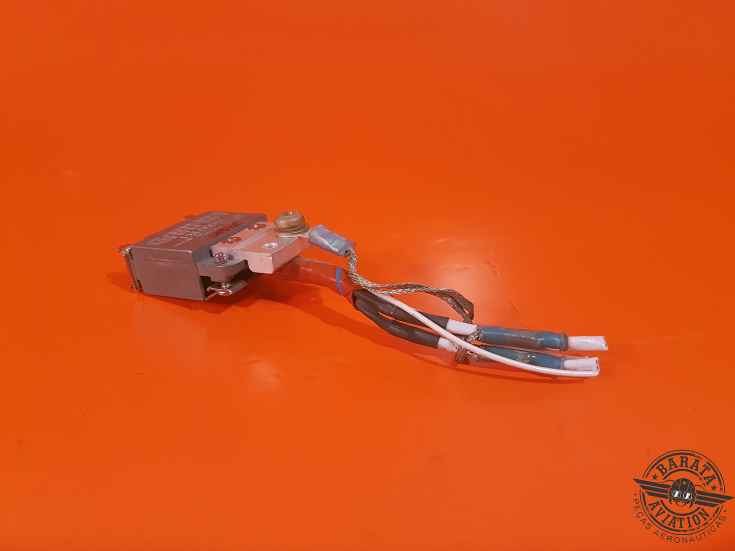 GARMIN CONNECTOR ASSY P/N: 125-00081-