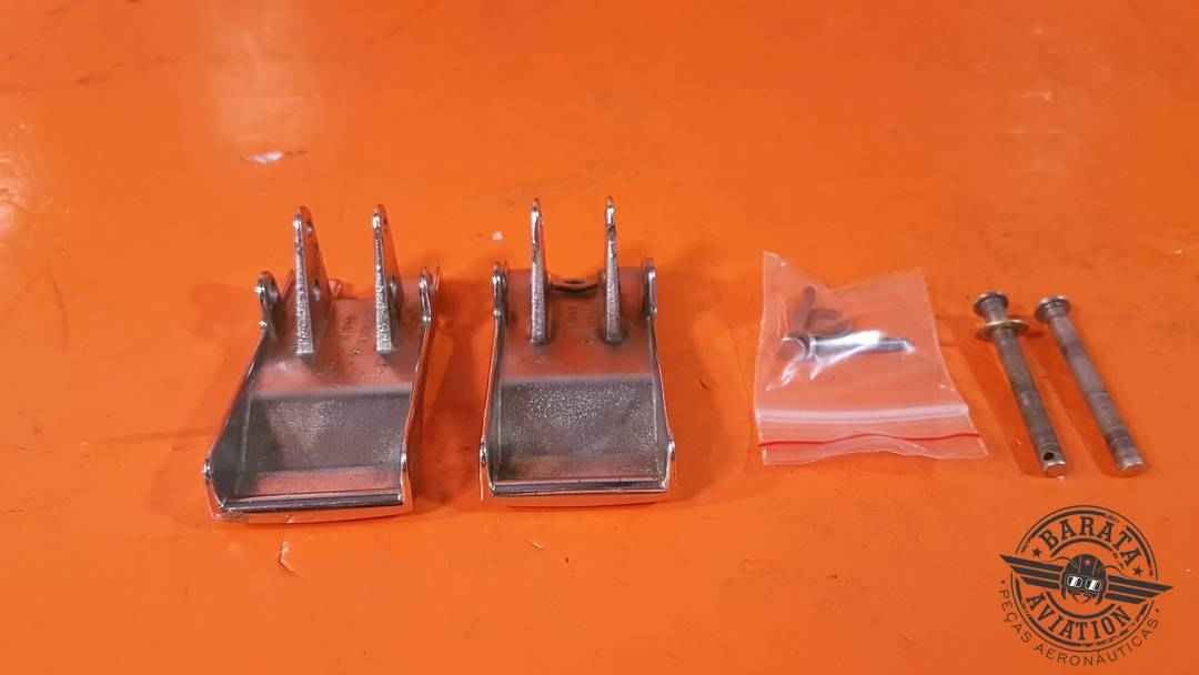 0415018 Cessna Interior Handle Assembly