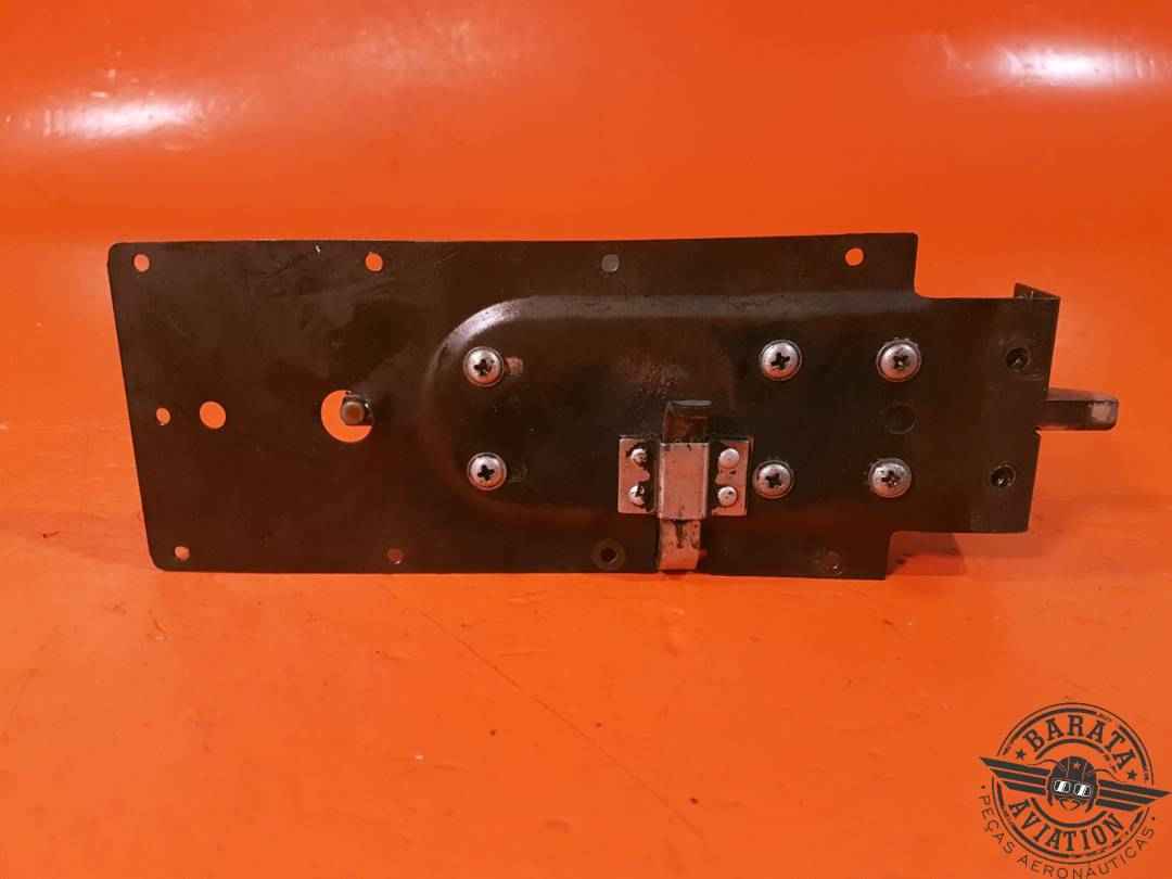 0413387-6 Cessna 152 Cabin Door Latch Assy R/H