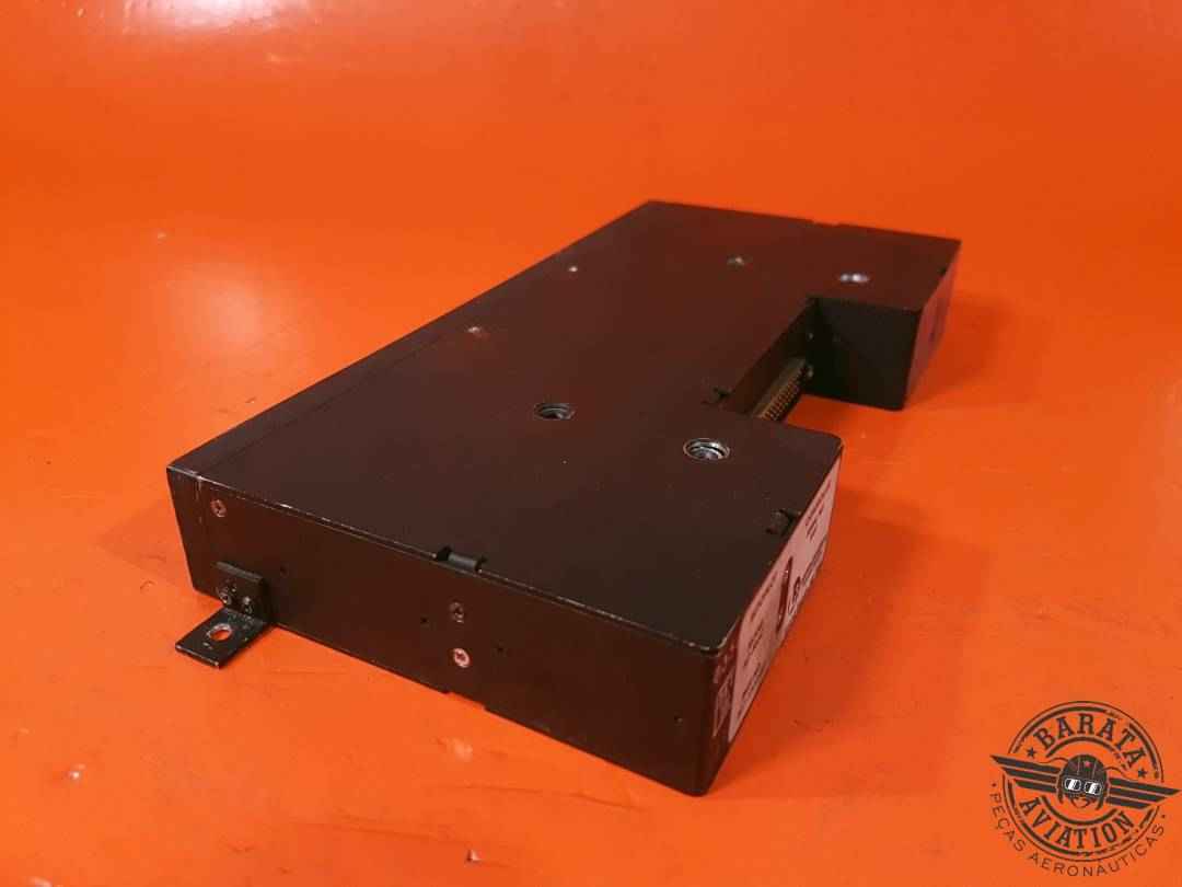 COMMUNICATIONS AC-585C AUTO PILOT CONTROLER P/N: 501-1523-02