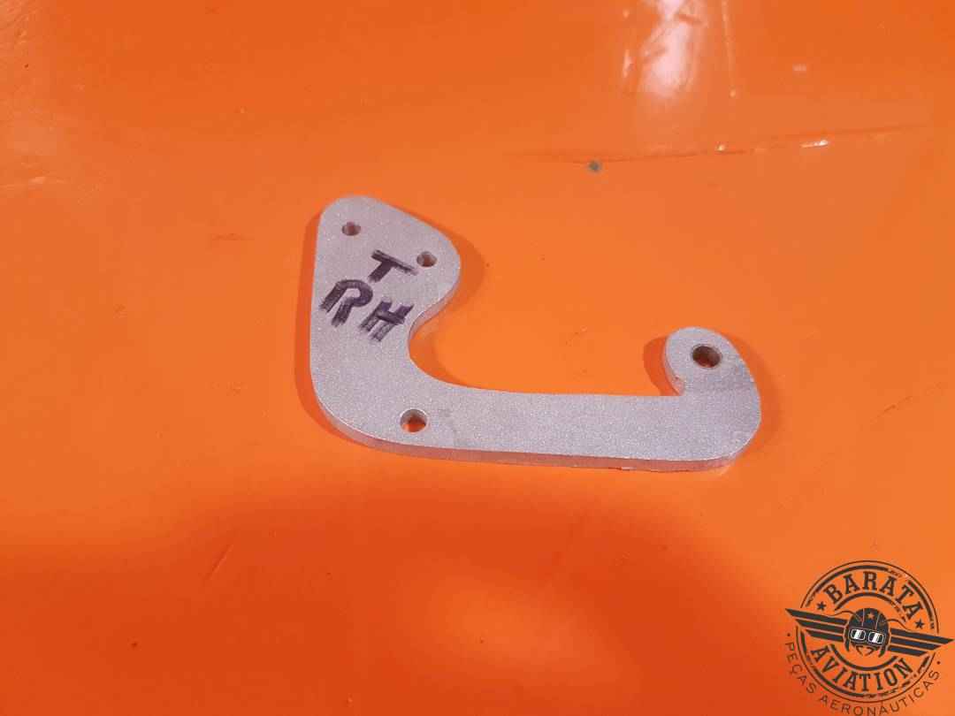 002-410001-107 Beechcraft Aft Door Hinge L/H e R/H