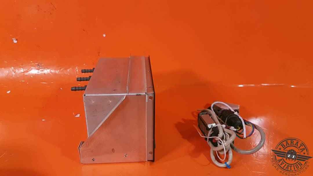 100488-001 Dynon EFIS-D100 Electronic Flight Information System - 10/30 vdc