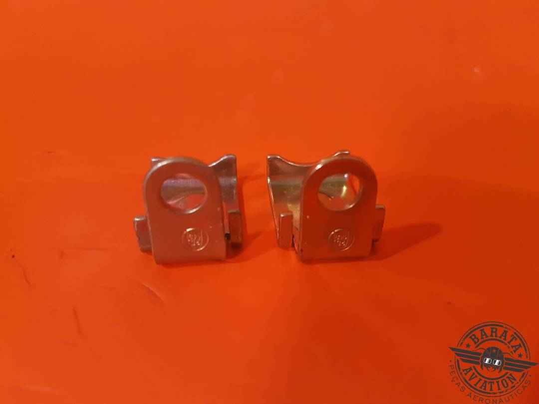 1-160-253-01 Pair Of Clip Spring Tension