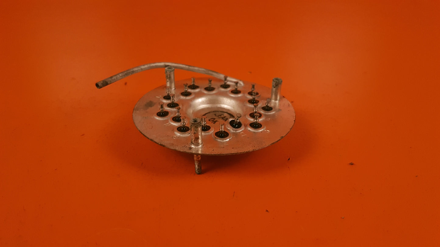 794985-1 Terminal and Plate