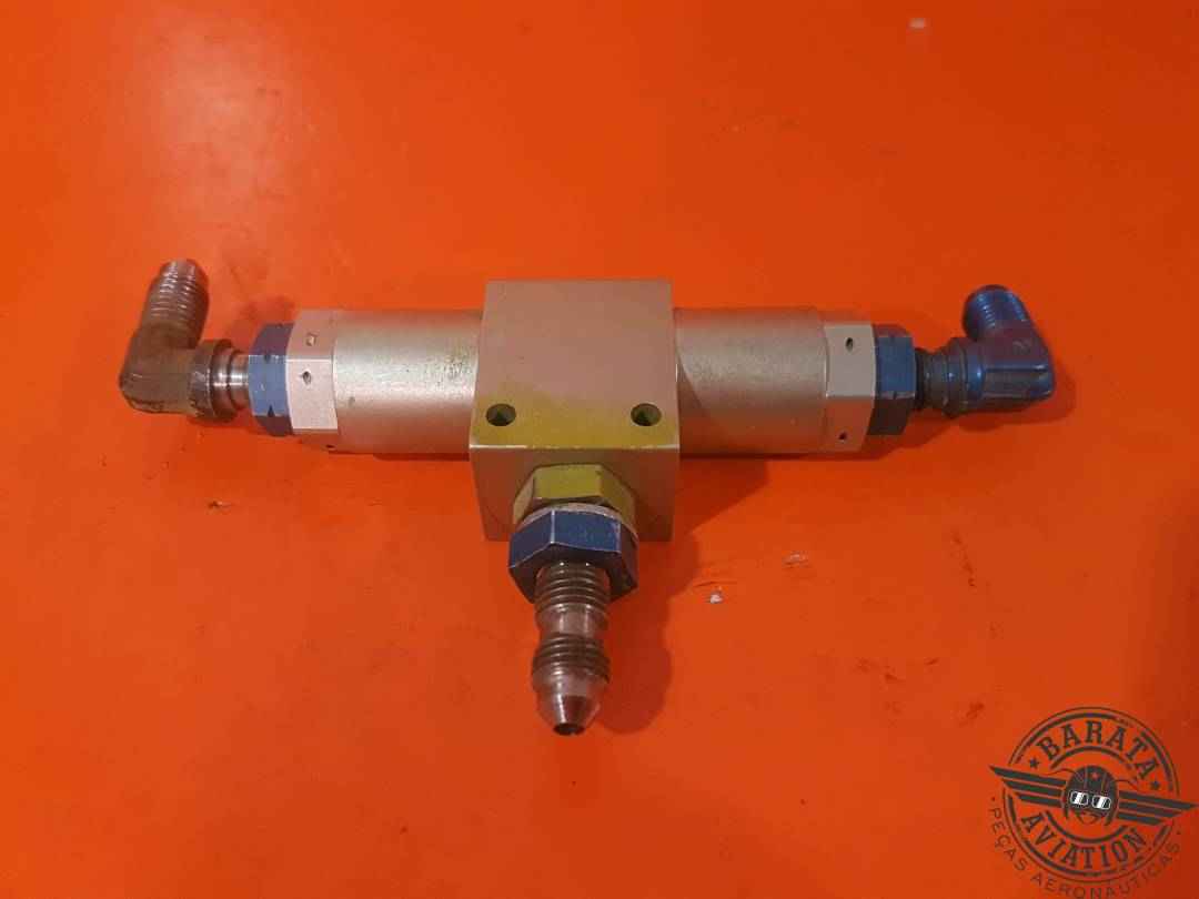 2SV0413 Gar-Kenyon Hydraulic Shuttle Valve Assy