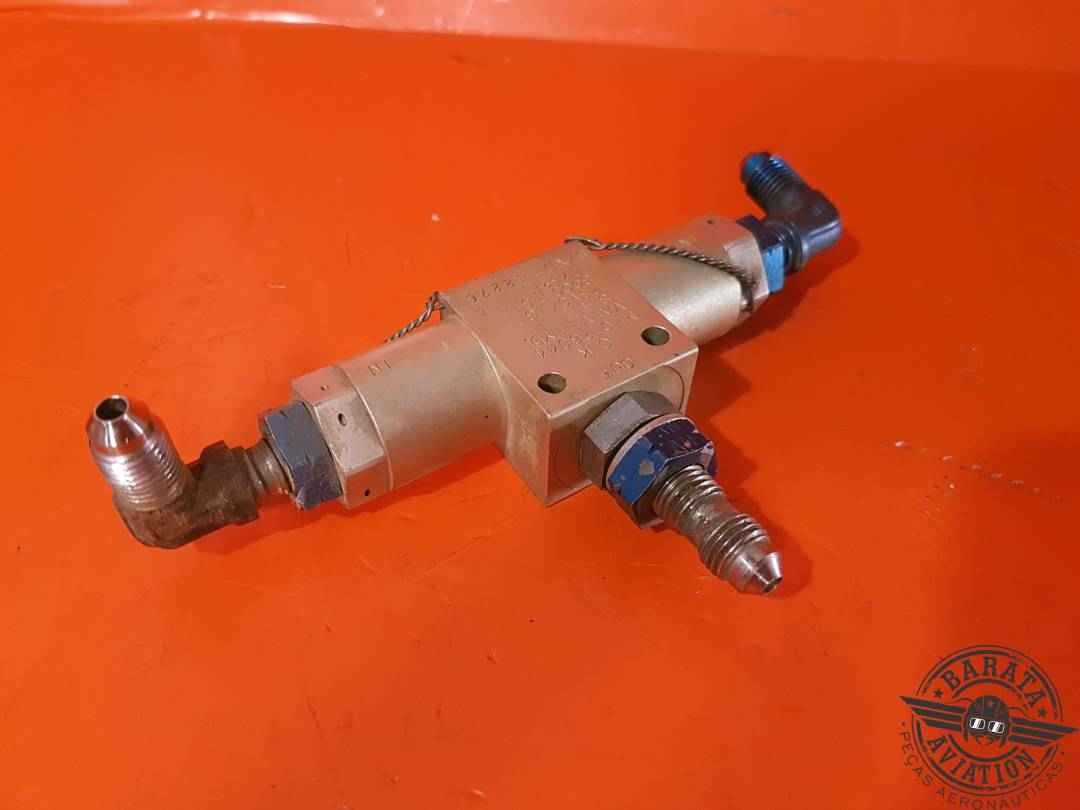 2SV0413 Gar-Kenyon Hydraulic Shuttle Valve Assy