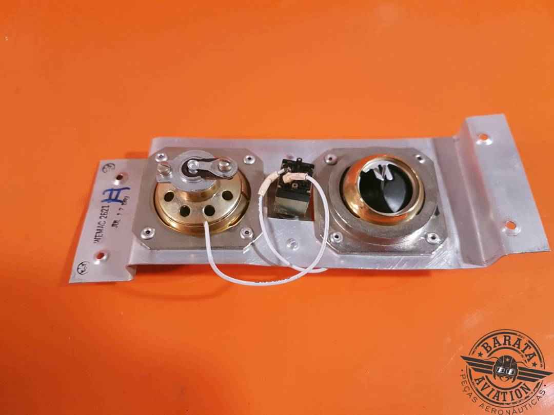 2621 Wemac Overhead Light & AC Vent