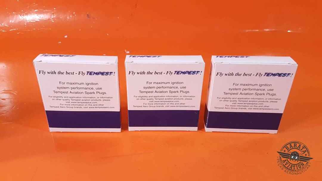 URHM38E Box of 12 new Tempest Spark Plugs - Massive Electrode - Novo