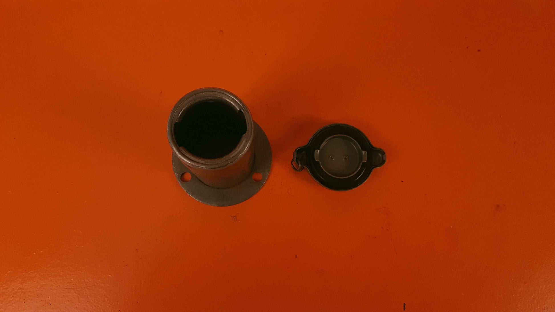 538773 Continental Oil Filler Neck Assembly