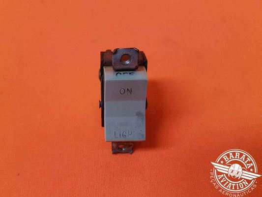 587-830 PIPER ROCKER SWITCH  ANTI-COLLISION LIGHT