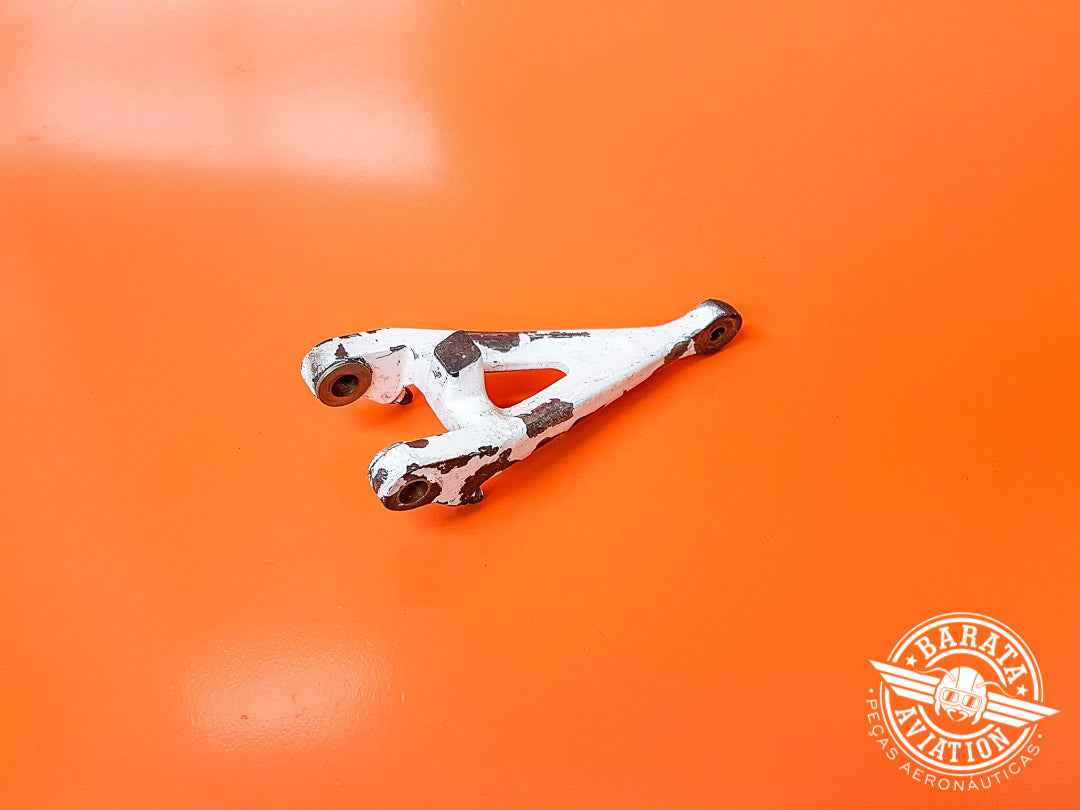 Tesoura do Trem de Nariz P/N 35-825193-1