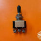 MS35058-27  JBT SWITCH 3 POSITIONS ON/OFF/ON