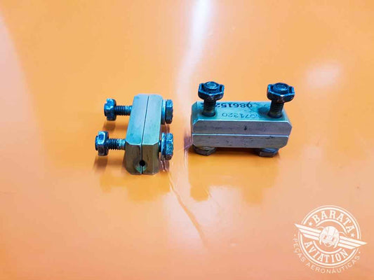 Par de Prendedores de Cabos (Clamp Cable) P/N 086-1520-1