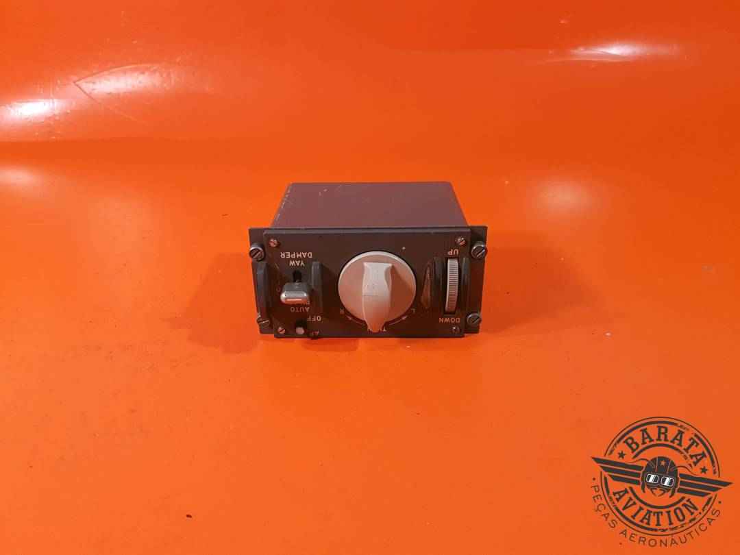 CONTROL PANEL - AUTO PILOT P/N: 1975549-3