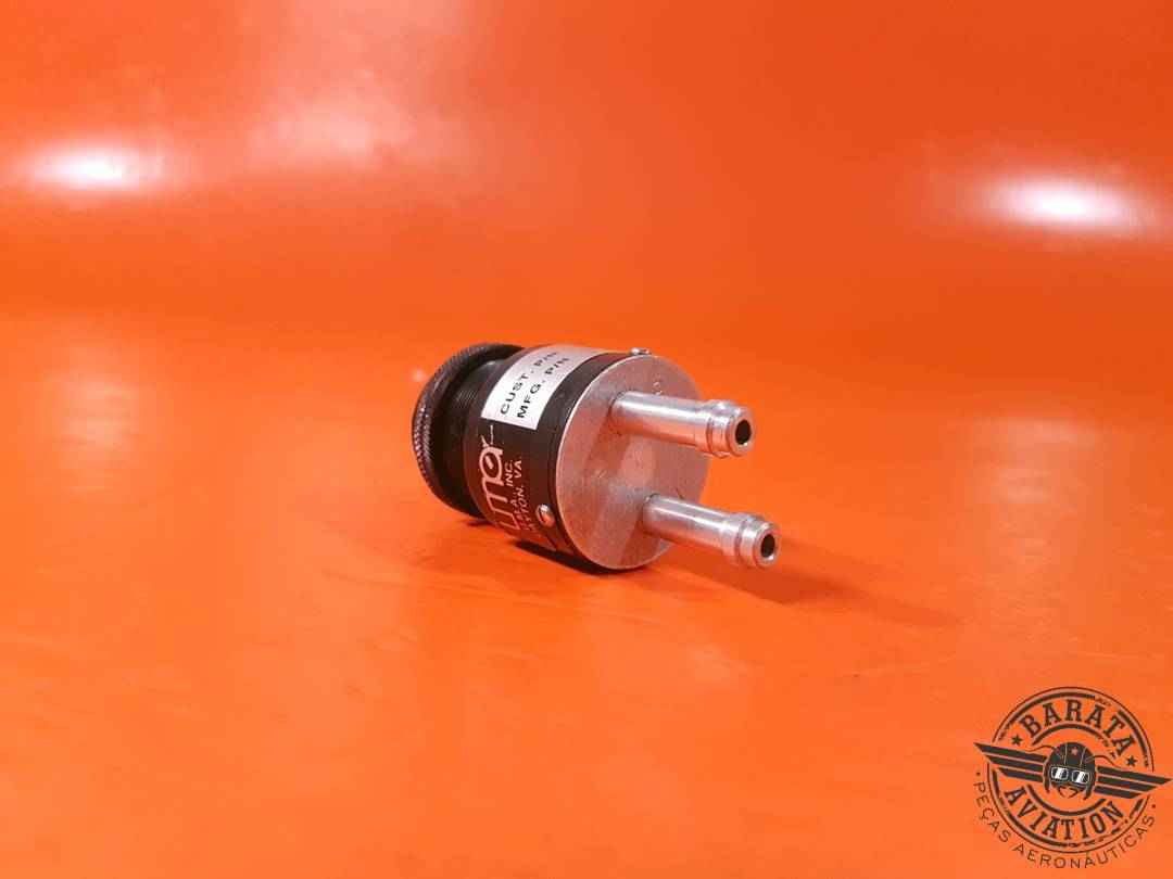 U.M.A. INC. SUCTION GAUGE  P/N: 3-200-12 S/N/ B9491