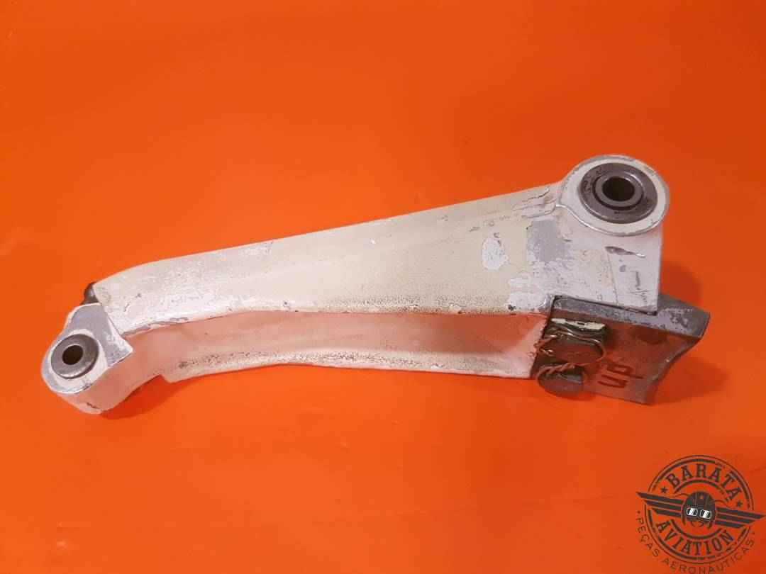 0442506-01 LINK ASSY  TORQUE UPPER CESSNA 150/152