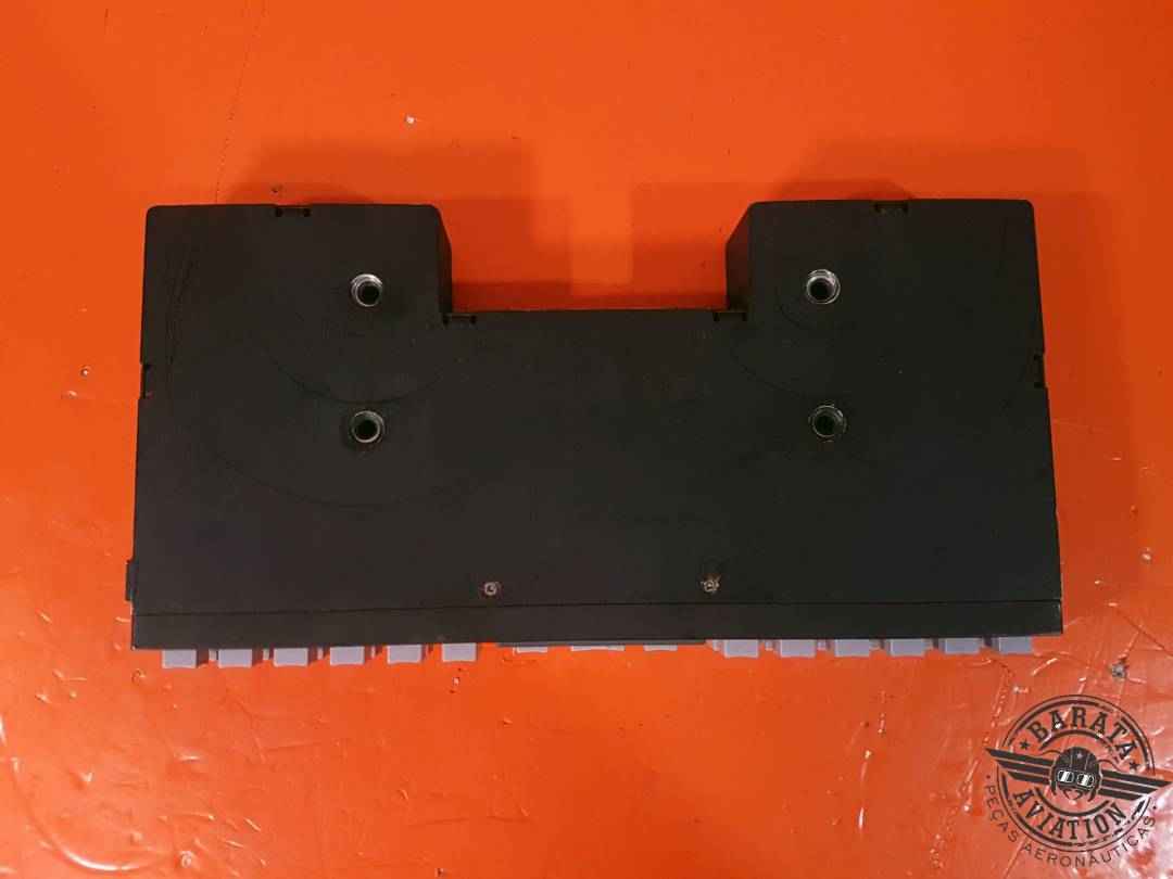 COMMUNICATIONS AC-585C AUTO PILOT CONTROLER  P/N: 501-1523-02