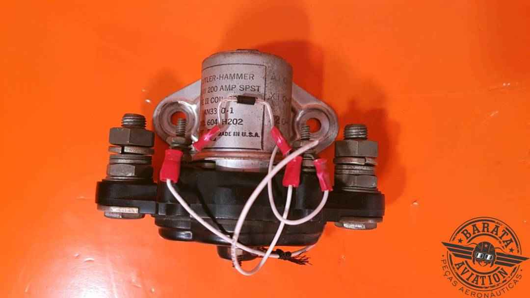 CUTLER HAMMER RELAY  28 VDC/200 AMPS P/N 6041H202