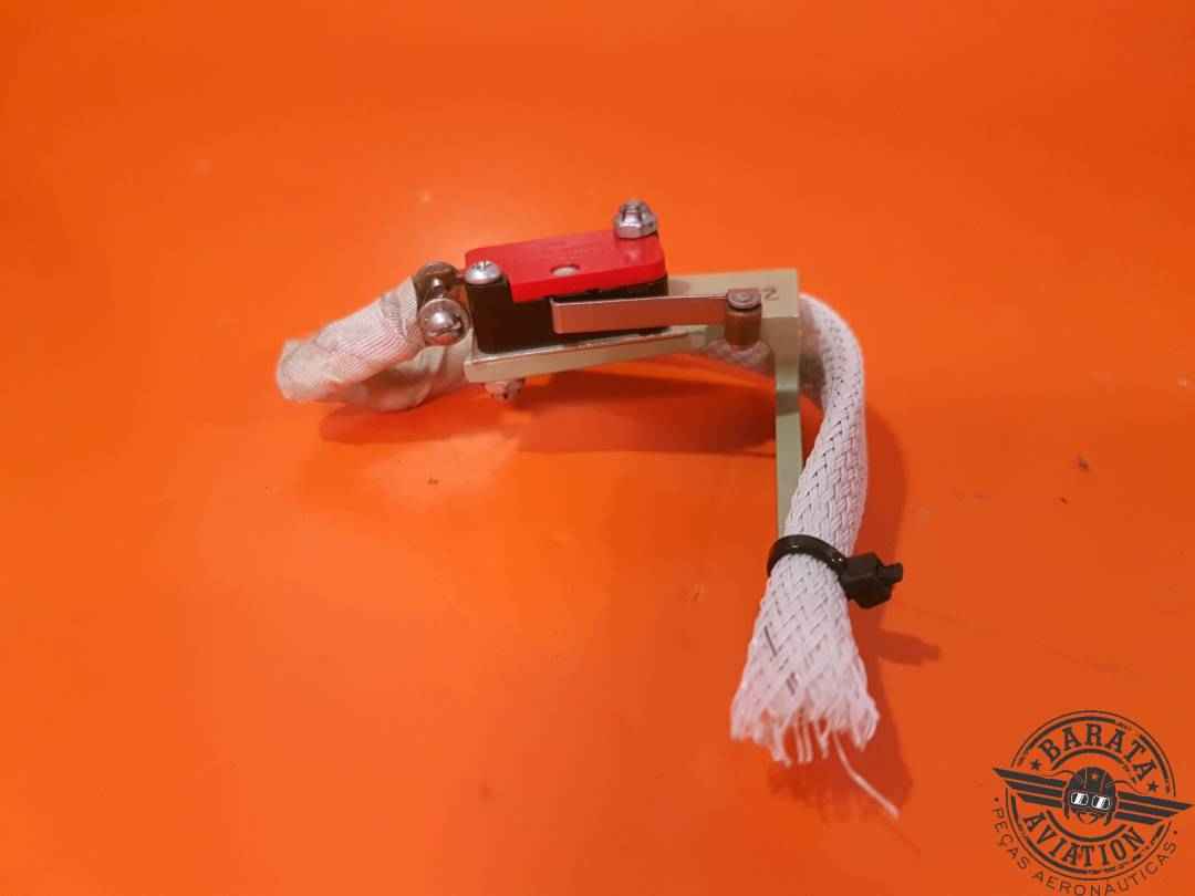 V3L111 MICROSWITCH LIMIT SWICHT  W/ SUPPORT