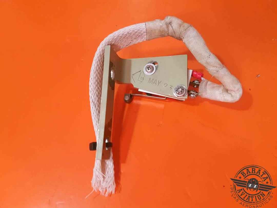 V3L111 MICROSWITCH LIMIT SWICHT  W/ SUPPORT