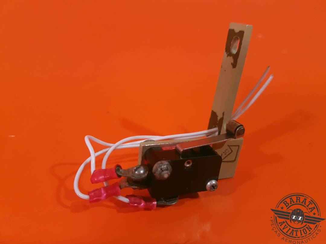 V3L111 MICROSWITCH LIMIT SWITCH W/ SUPPORT