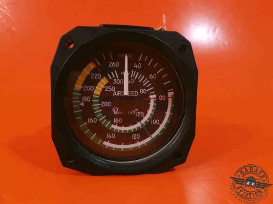 UNITED INSTRUMENTS AIRSPEED INDICATOR  0.300 MPH/260 KNOTS PN: 8030