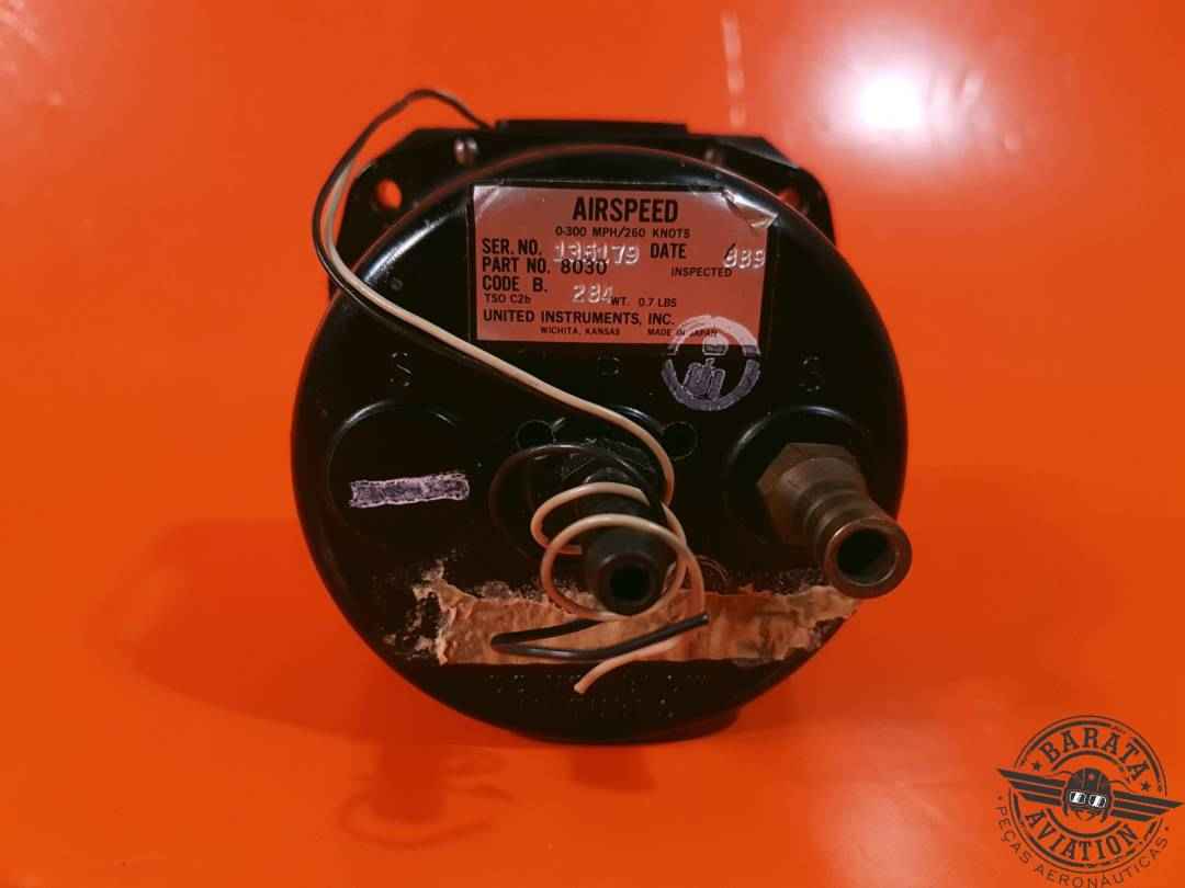 UNITED INSTRUMENTS AIRSPEED INDICATOR  0.300 MPH/260 KNOTS PN: 8030