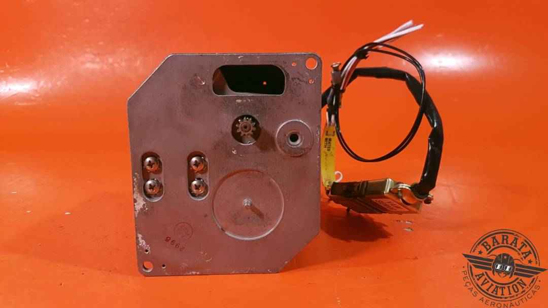 BENDIX/KING KS 271A PRIMARY SERVO  14/28 VDC - 5AMPS; W/ CONNECTOR AND WIRING P/N: 065-0060-04