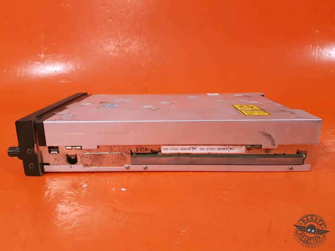 069-1024-42 Bendix KX-155 VHF Comm, Nav Radio w/ Glideslope) - 14V VDC