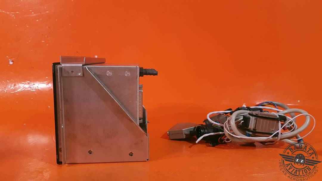 100488-001 Dynon EFIS-D100 Electronic Flight Information System - 10/30 vdc