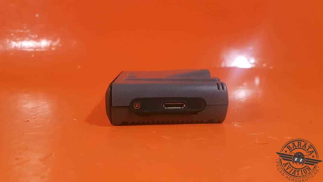 011-03910-00 Garmin GDL 50 Portable ADS-B Receiver Experimental - 14/28 vdc Cracked Box 