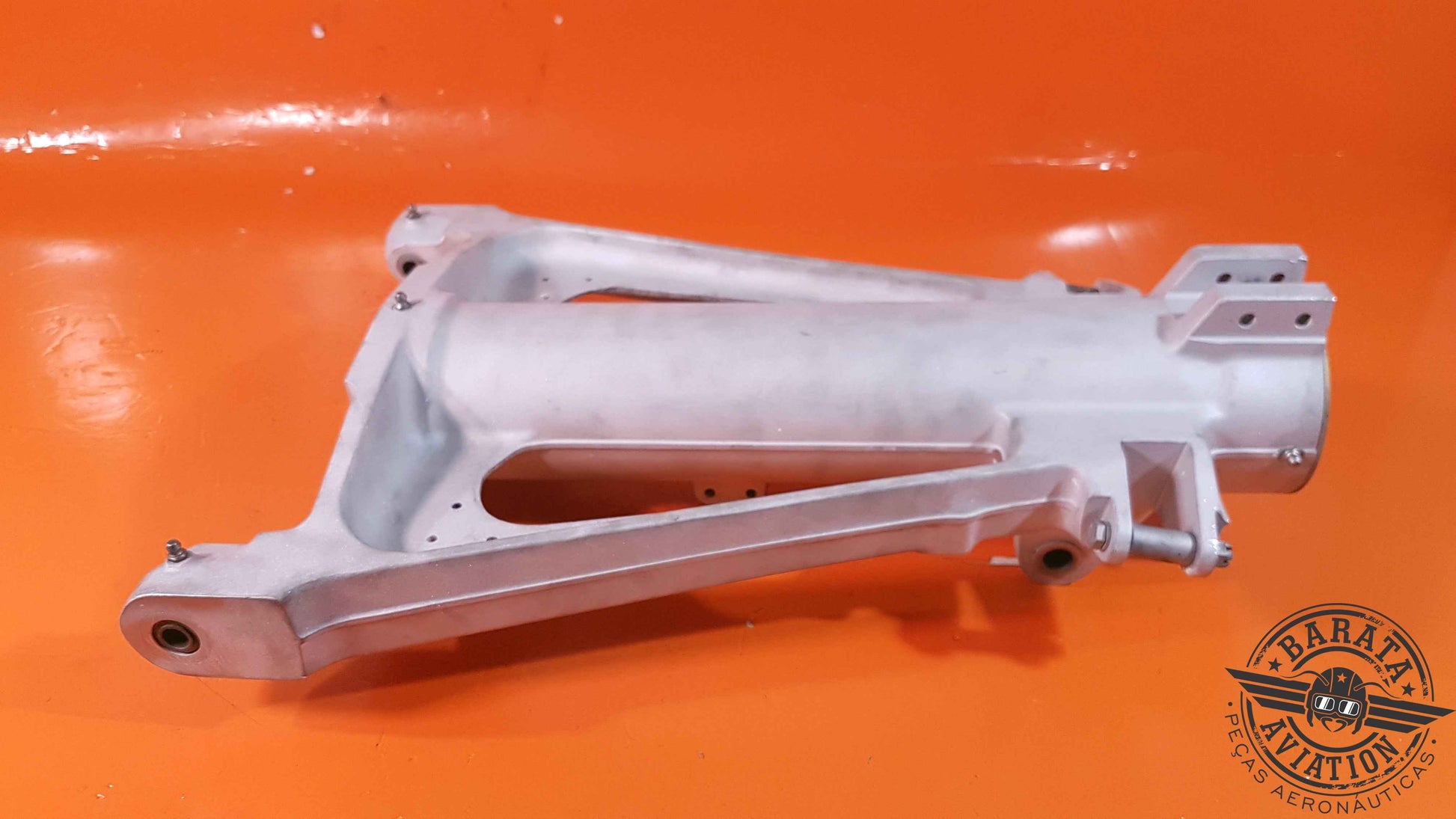 101-820024-5   Beech Brace Assy