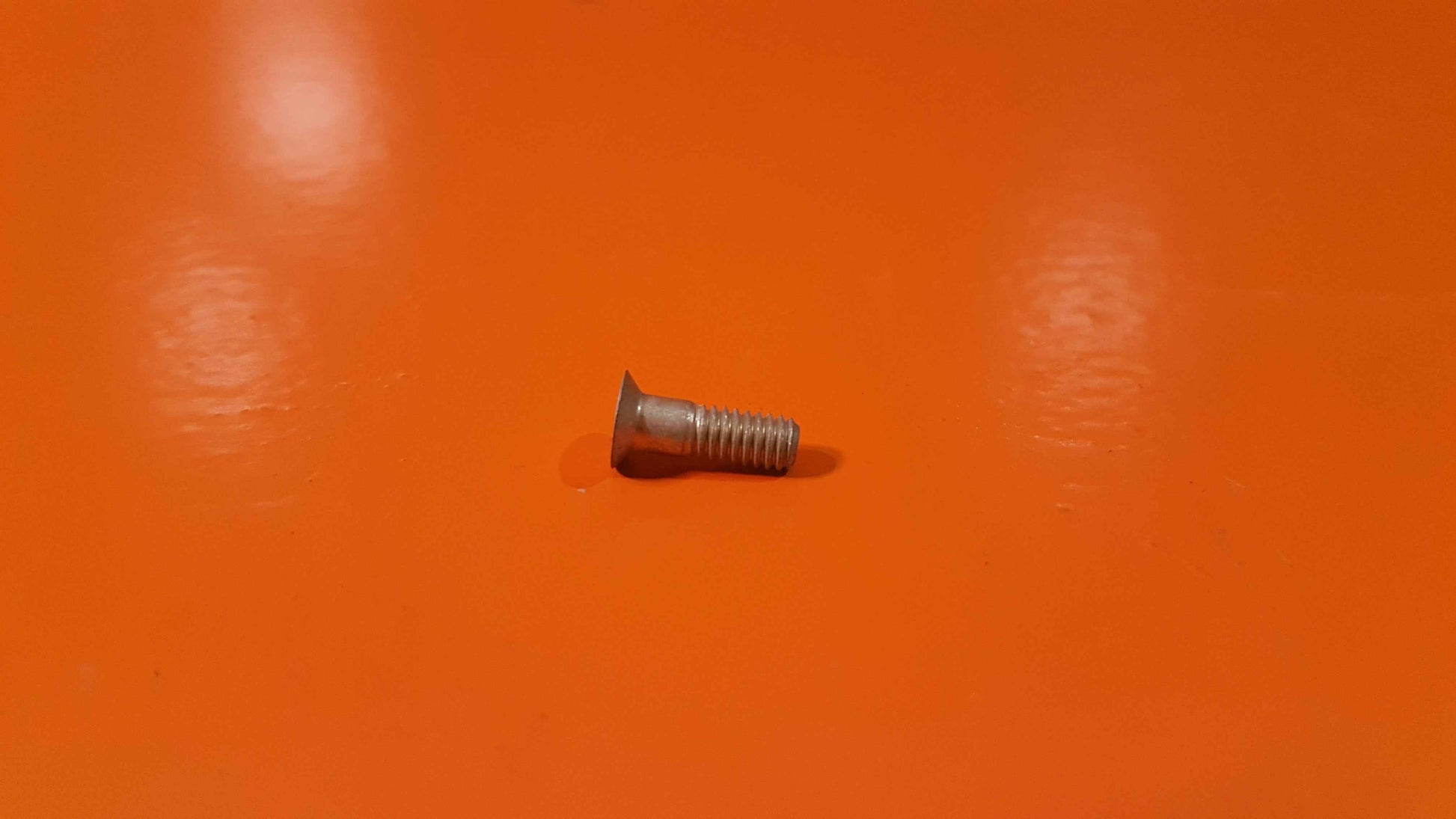 HL525-5 FAB Screw