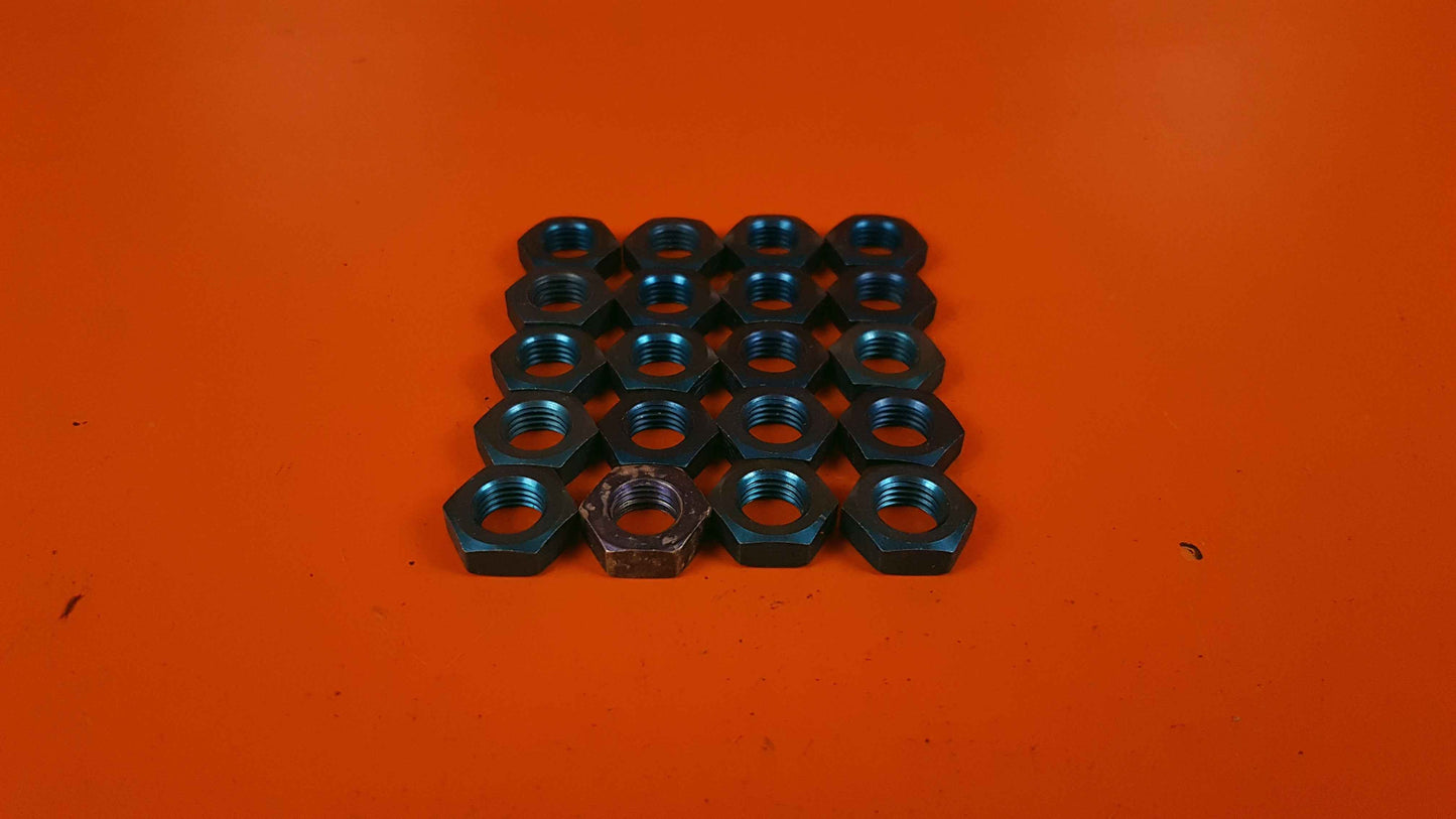 AN924-6D Kit of 20 Nuts
