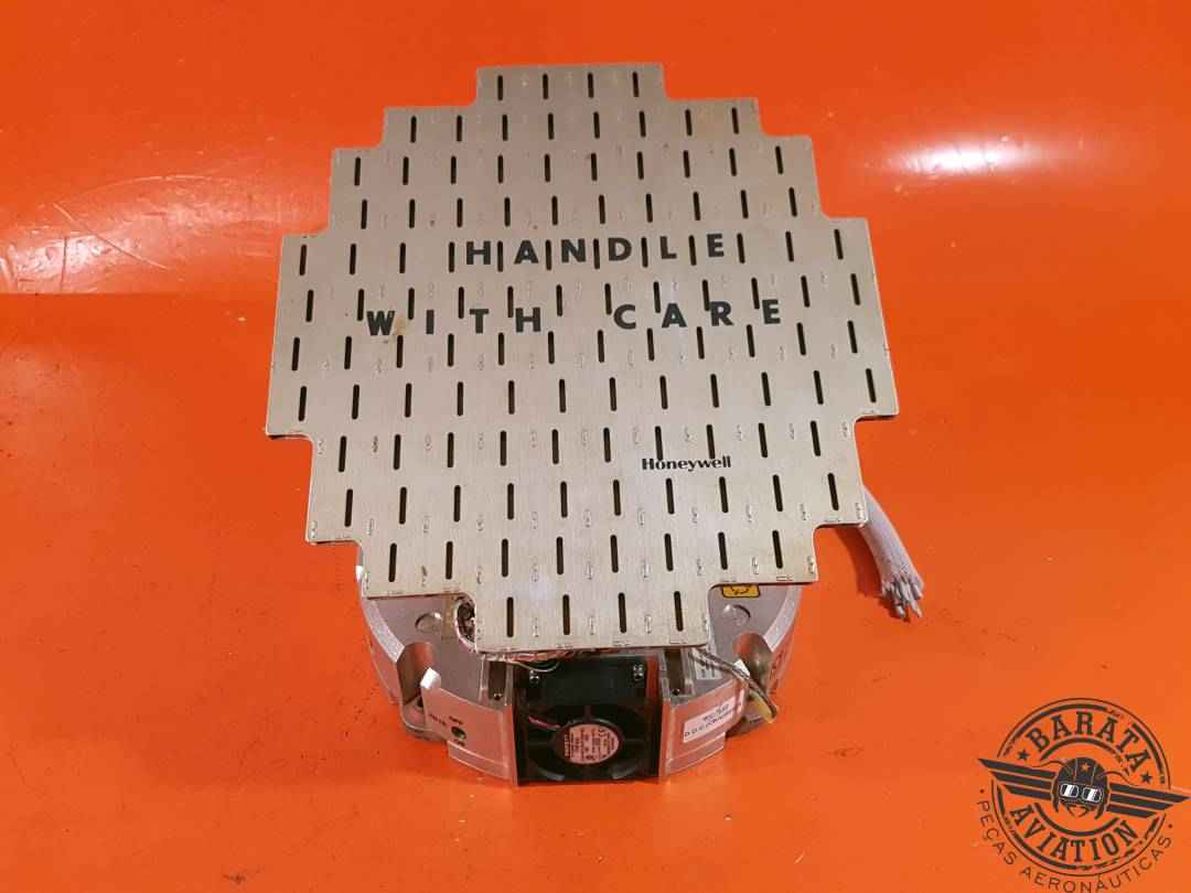 7008470-912 Honeywell WU-650 Antenna and RCVR/XMTR Unit