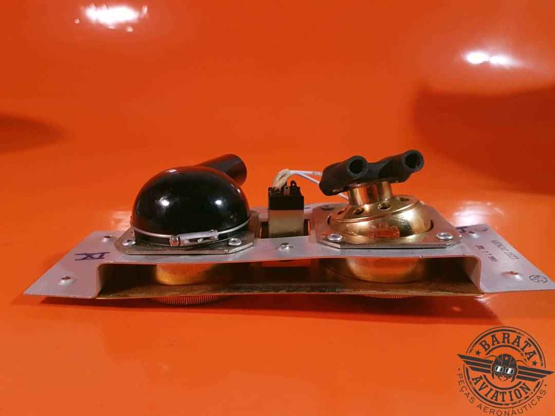 2621 Wemac Overhead Light & AC Vent