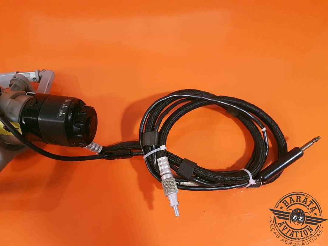 112145A Puritan Mask Oxygen Regulator & Detector Assembly - Com trincados