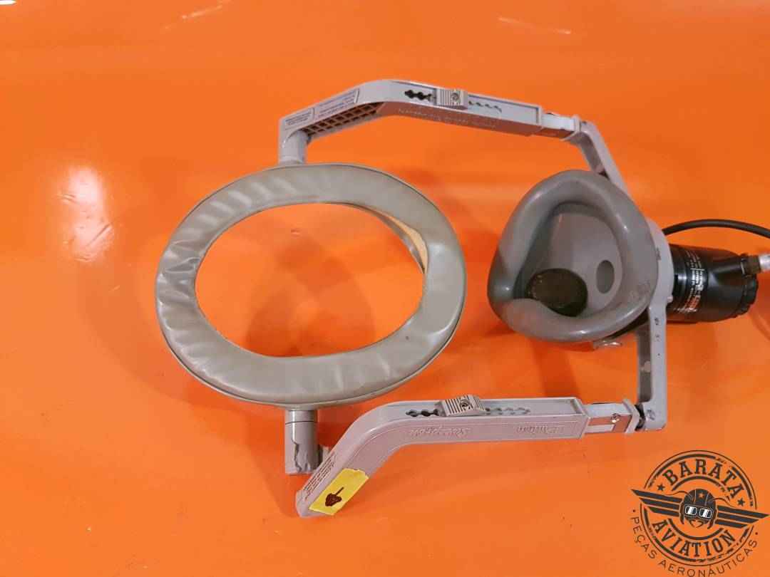 112145A Puritan Mask Oxygen Regulator & Detector Assembly - Com trincados