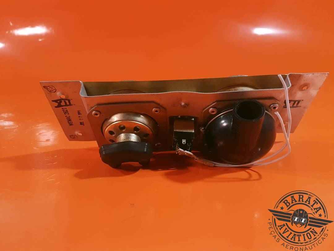 2621 Wemac Overhead Light & AC Vent - w/ Mounting Bracket 