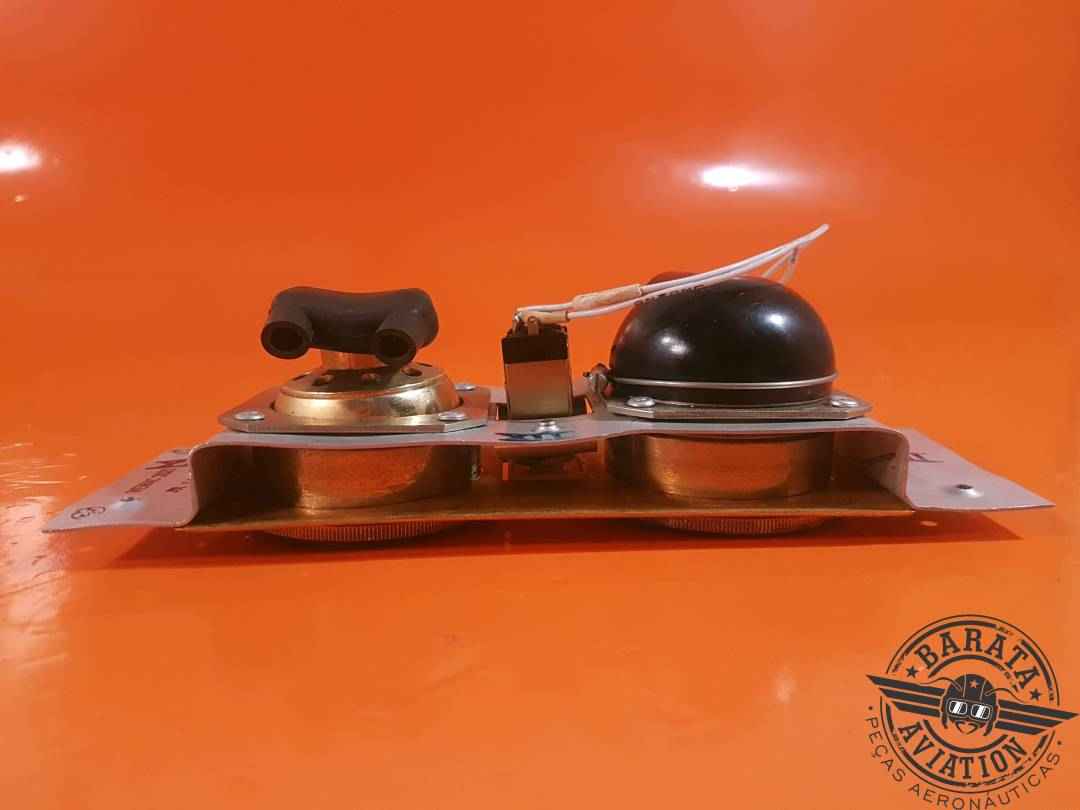 2621 Wemac Overhead Light & AC Vent - w/ Mounting Bracket 