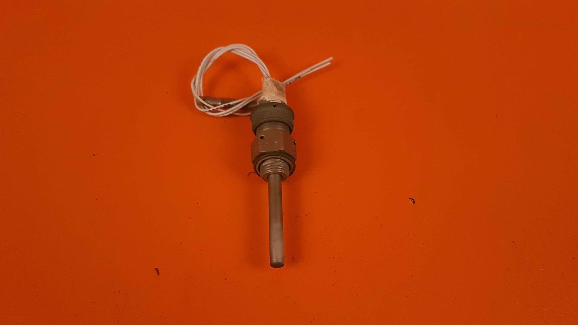 MS28034-1 Lewis Manufacturing Sensor Probe Oil Temp