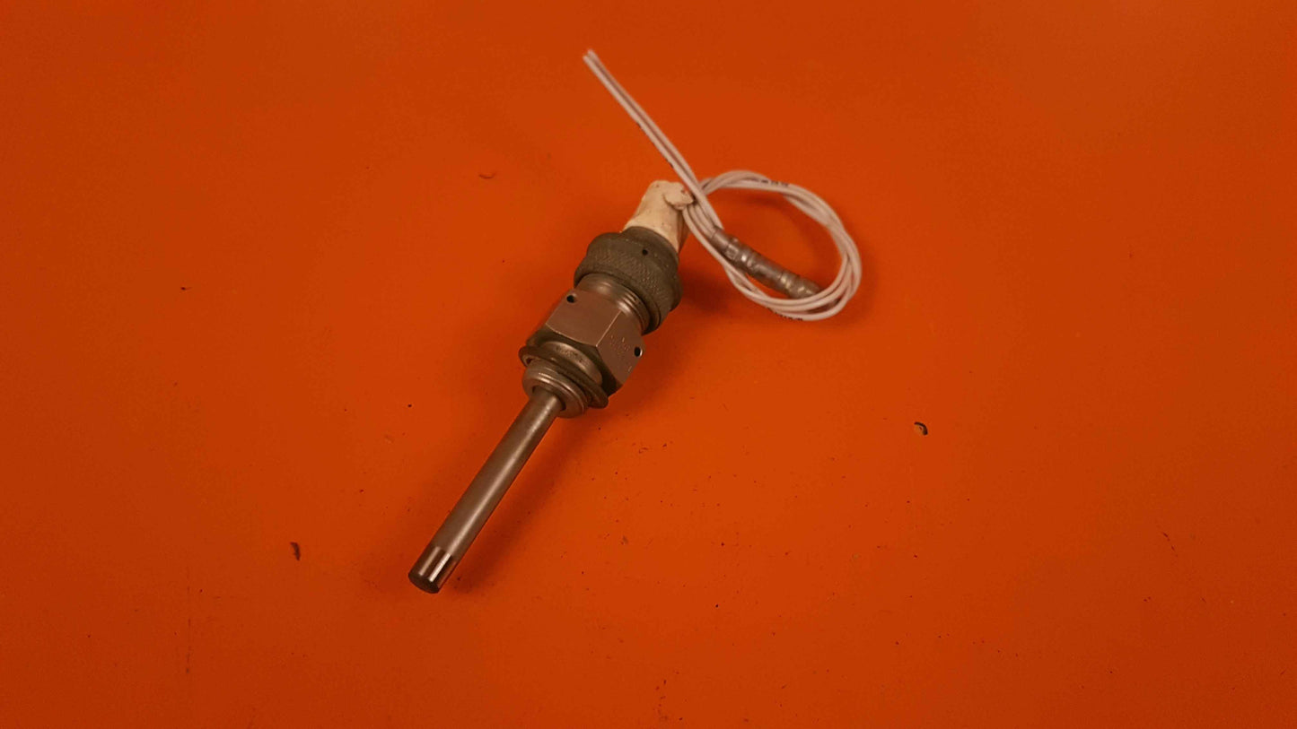 MS28034-1 Lewis Manufacturing Sensor Probe Oil Temp