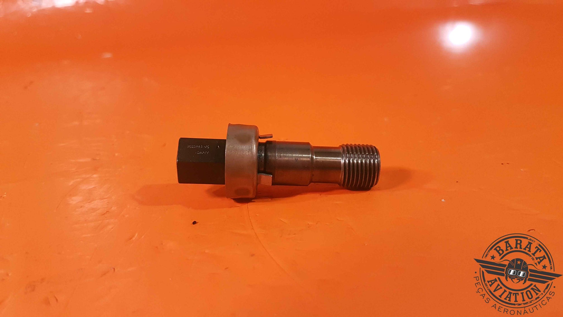 3111764-01   Pratt & Whitney Bolt