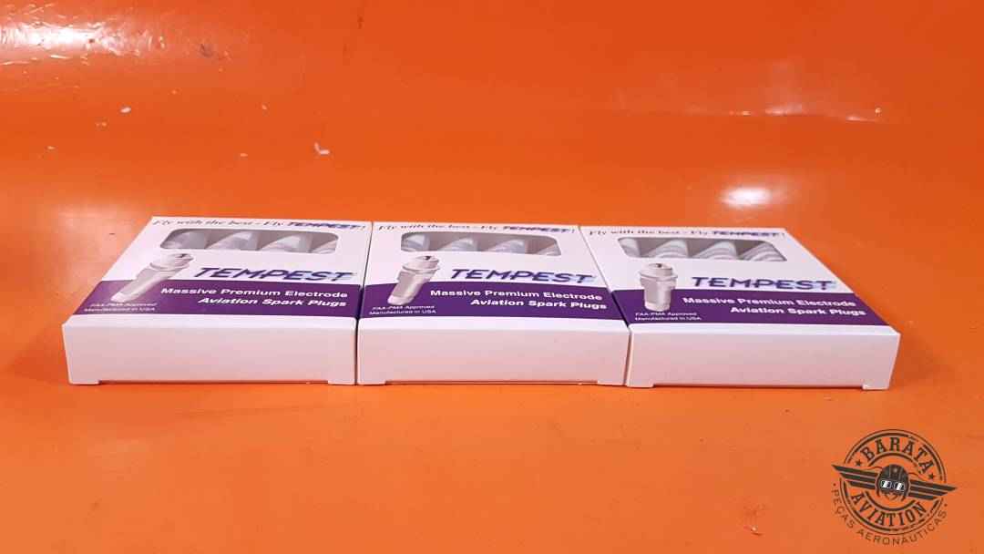 URHM38E Box of 12 new Tempest Spark Plugs - Massive Electrode - Novo