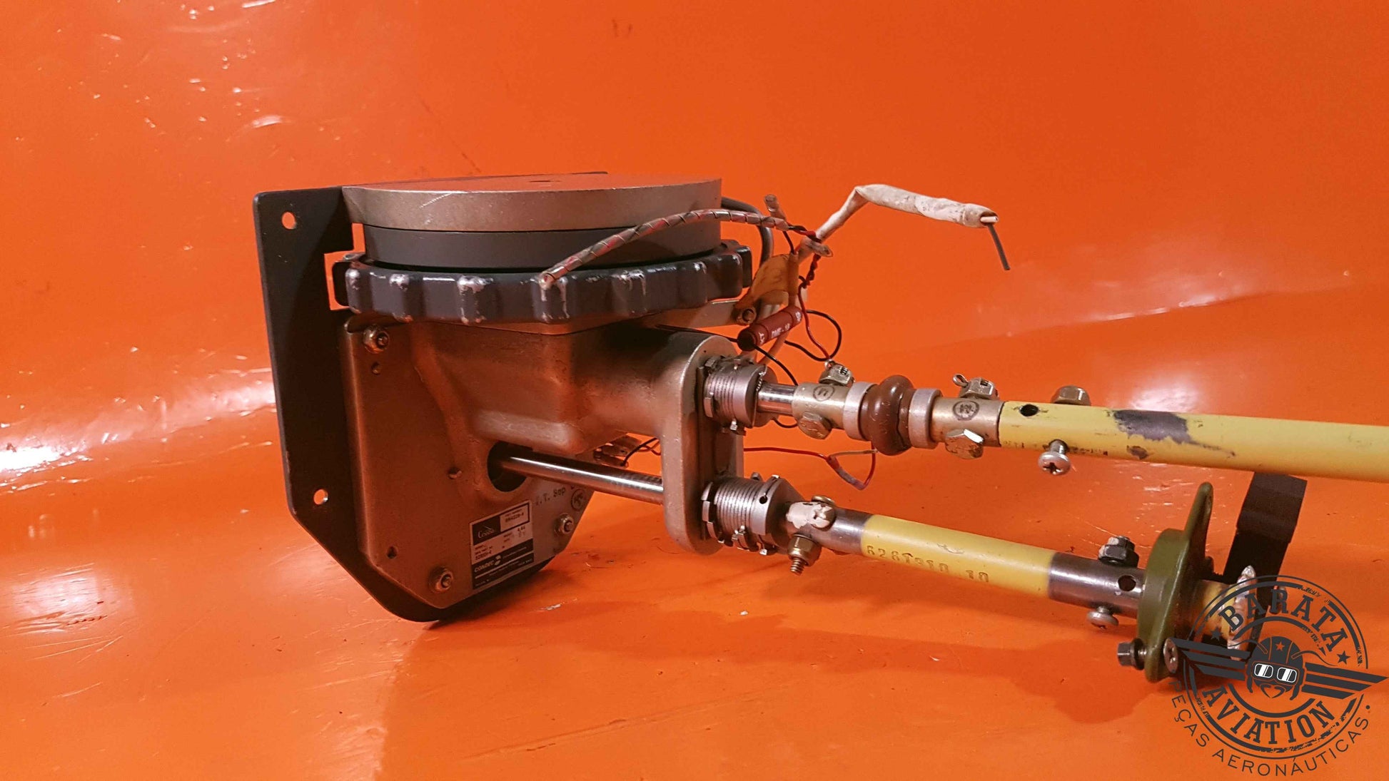 528101-4  Condec Control Assy - Roll and Yaw Trim