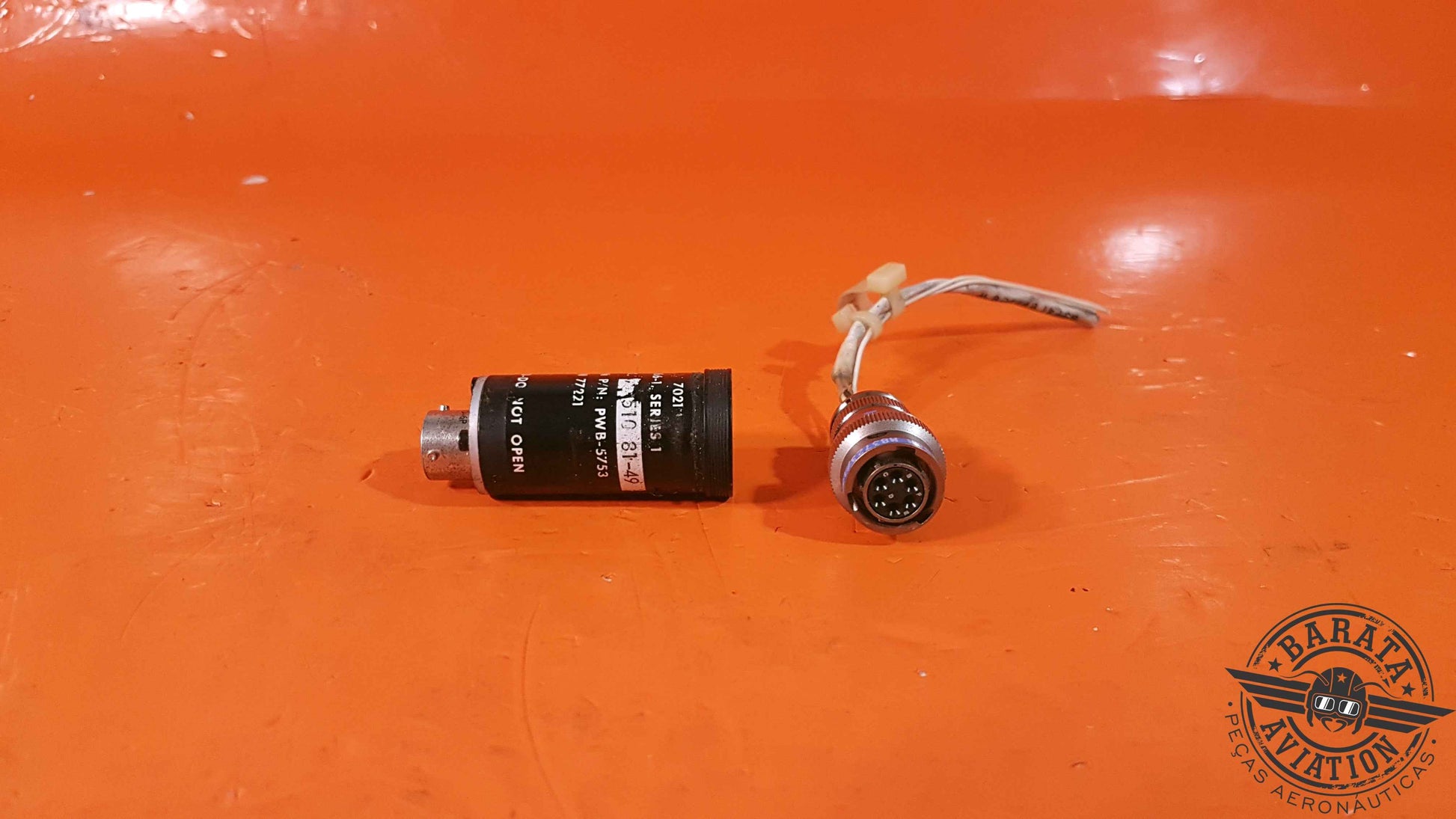 2101366-1 Airesearch Engine Sync Indicator  W/ Connector