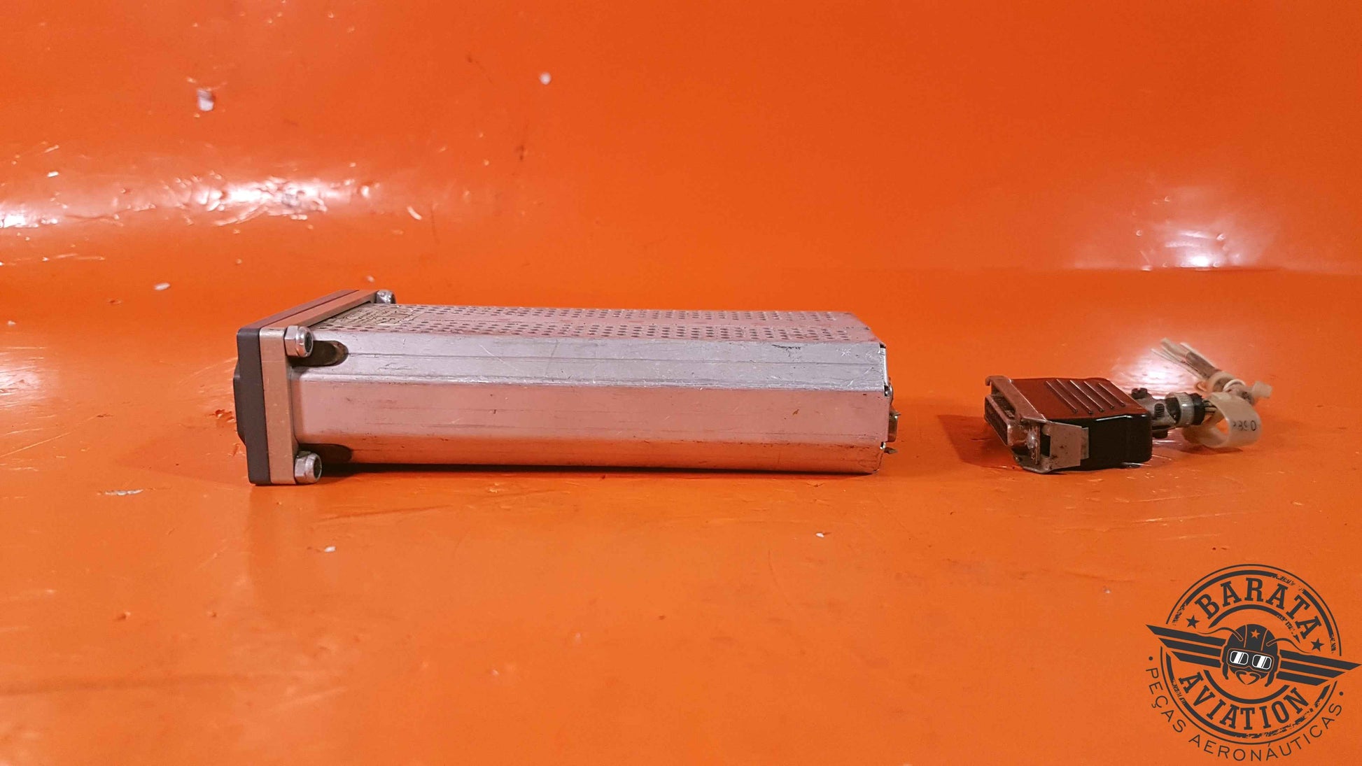 622-7318-001  Collins DME Indicator - W/Connector