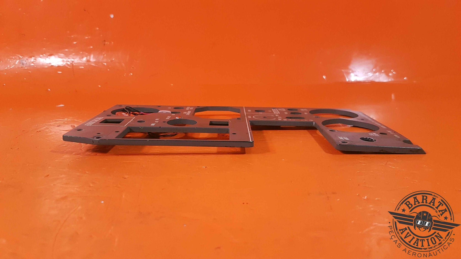 9914274-5    Panel Lighted Foward Pedestal