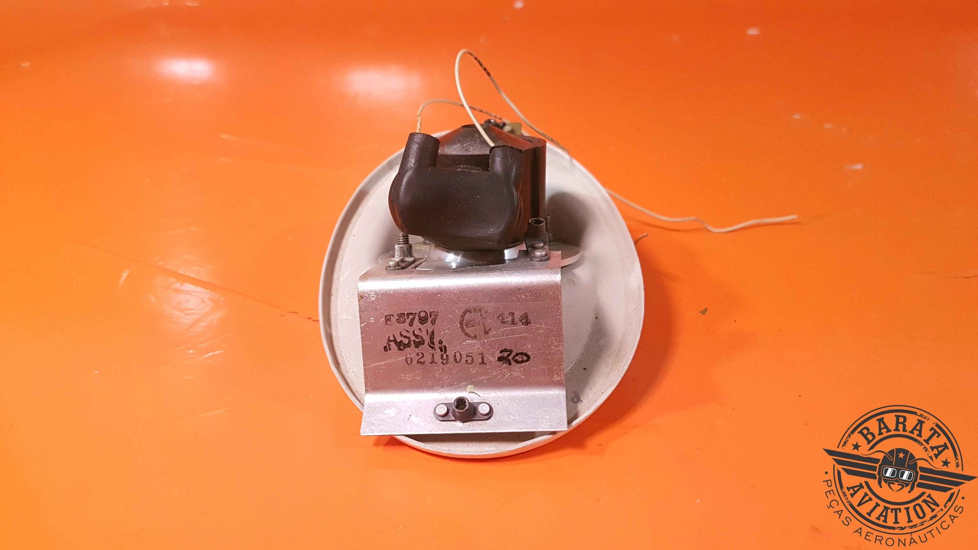 2585   Wemac Overhead Light Assy